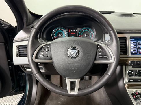 Used 2015 Jaguar XF Supercharged image 17