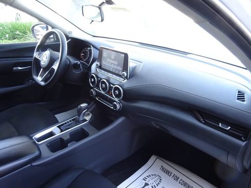 Used 2025 Nissan Sentra SV FWD image 15