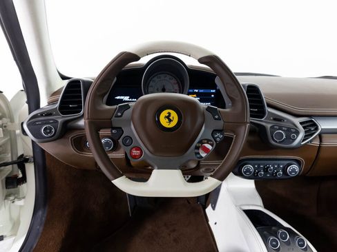 Certified 2014 Ferrari 458 Italia Coupe image 5