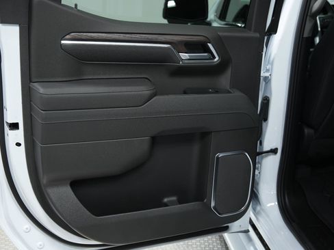 New 2026 GMC Sierra 1500 SLT w/ SLT Premium Plus Package image 16