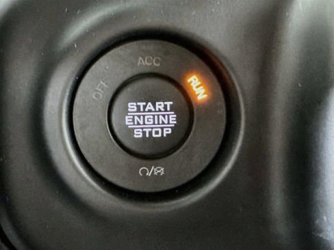 Used 2023 Jeep Wrangler Unlimited Sahara AWD/4WD image 29