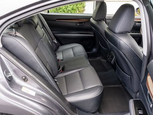 Used 2017 Lexus ES 350 w/ Premium Package FWD image 30
