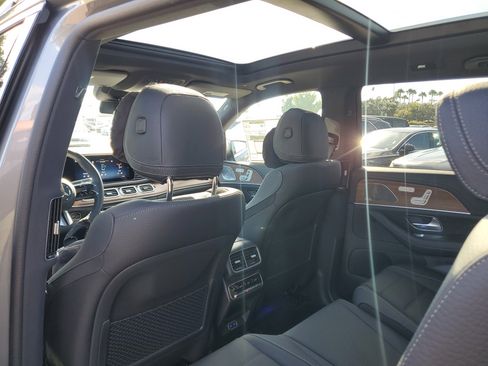 New 2026 Mercedes-Benz GLS 580 4MATIC image 13