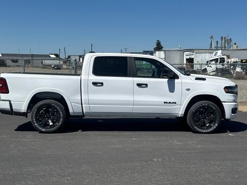 New 2026 RAM 1500 4x4 Crew Cab image 2