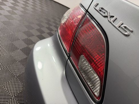 Used 2004 Lexus ES 330 image 15