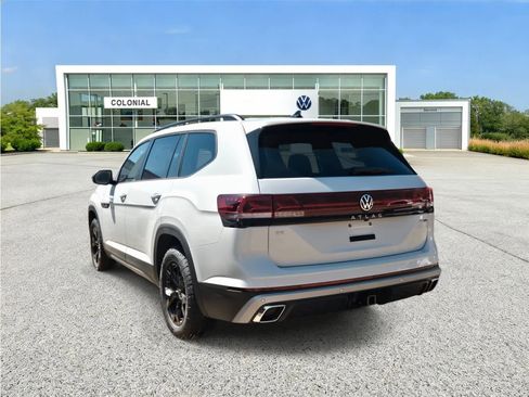 New 2026 Volkswagen Atlas Peak Edition AWD/4WD image 10