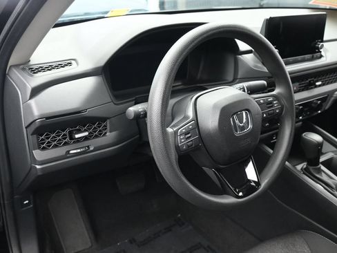 Used 2025 Honda Accord SE image 15