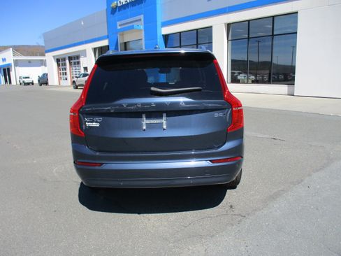 Certified 2023 Volvo XC90 B5 Core w/ Climate Package AWD/4WD image 6