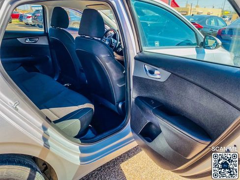 Used 2021 Kia Forte LXS image 12