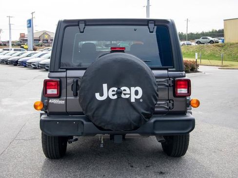 Used 2025 Jeep Wrangler Sport image 10