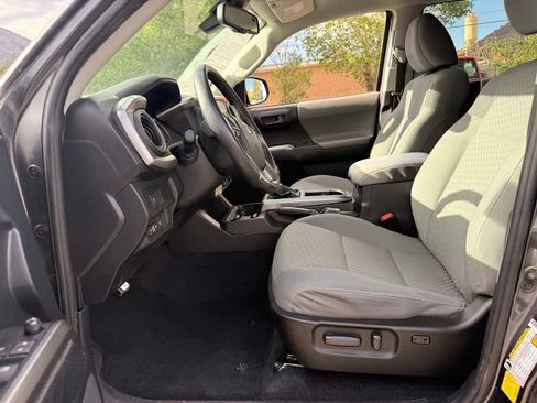 Used 2021 Toyota Tacoma SR5 w/ Technology Package AWD/4WD image 17