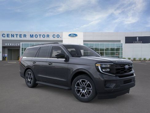 New 2026 Ford Expedition Active image 7