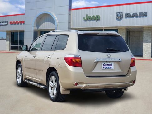 Used 2010 Toyota Highlander Limited image 4