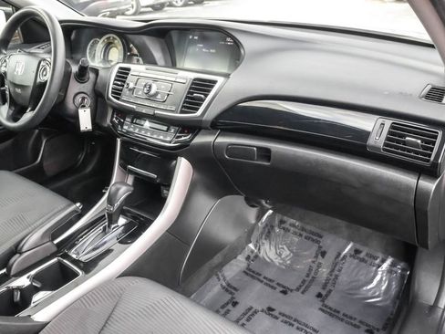 Used 2016 Honda Accord LX image 32