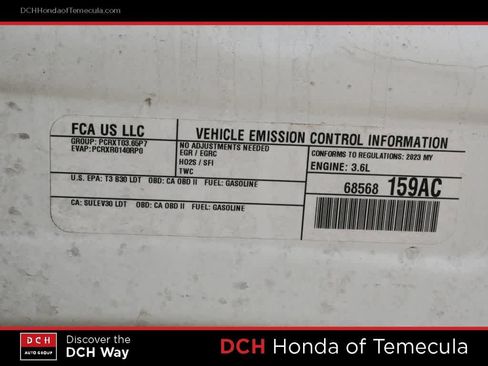 Used 2023 Chrysler Pacifica Touring-L image 9