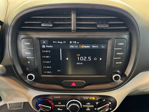 Certified 2024 Kia Soul LX FWD image 17