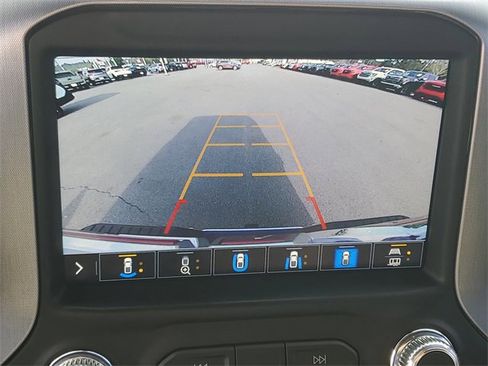 Used 2022 GMC Sierra 2500 SLT w/ SLT Premium Package image 17