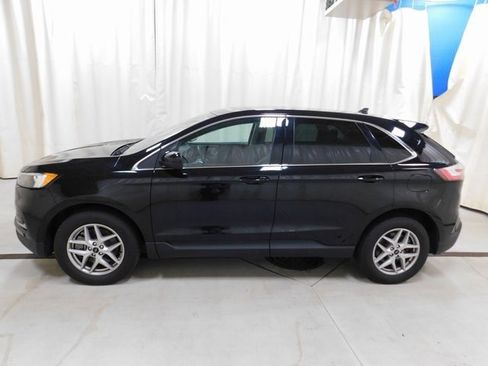 Used 2024 Ford Edge SEL image 2