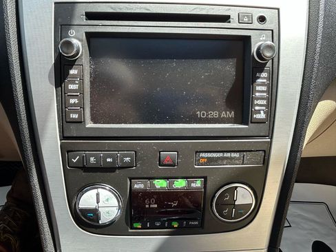 Used 2010 GMC Acadia SLT AWD/4WD image 24