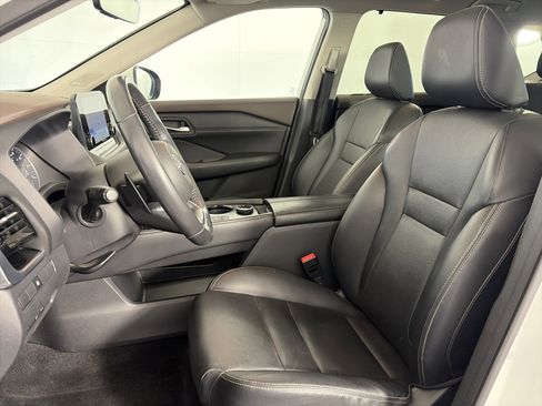 Certified 2023 Nissan Rogue SL w/ SL Premium Package image 6