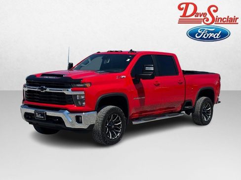 Used 2024 Chevrolet Silverado 2500 LT AWD/4WD image 1