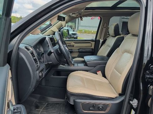Used 2019 RAM 1500 Limited AWD/4WD image 2