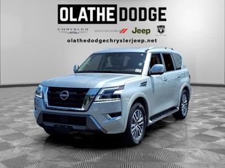 Used 2024 Nissan Armada SL w/ Captain's Chairs Package AWD/4WD video 1