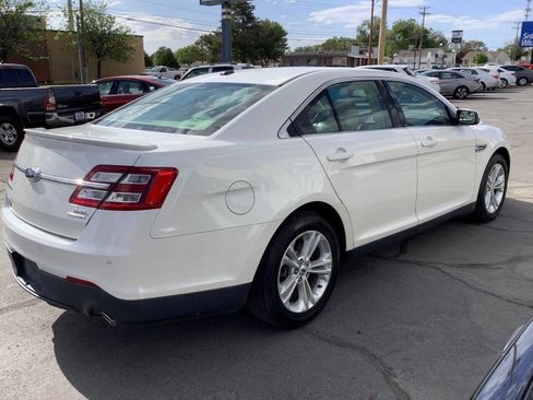 Used 2014 Ford Taurus SEL w/ Equipment Group 201A FWD image 9