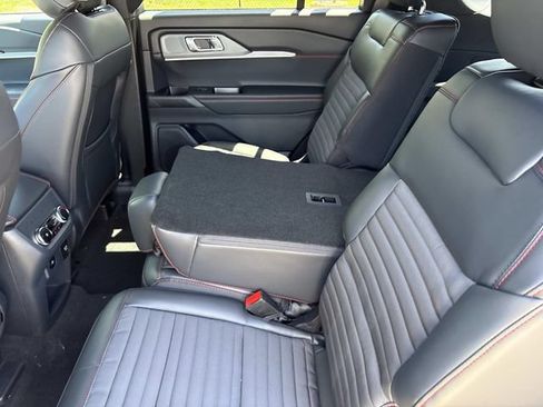 New 2026 Ford Explorer ST-Line w/ ST-Line Street Pack AWD/4WD image 18