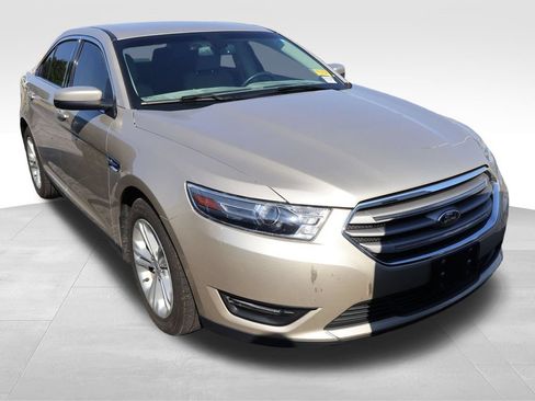 Used 2017 Ford Taurus SEL FWD image 11