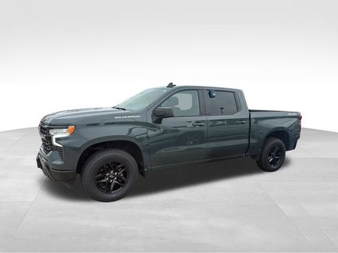 Used 2025 Chevrolet Silverado 1500 LT AWD/4WD image 2