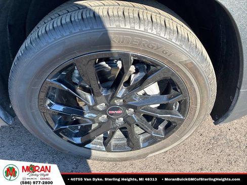 Certified 2023 GMC Terrain SLE w/ Driver Convenience Package AWD/4WD image 4