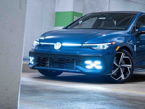 New 2026 Volkswagen GTI SE FWD image 2