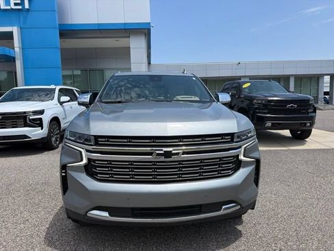 Used 2024 Chevrolet Tahoe Premier RWD image 2