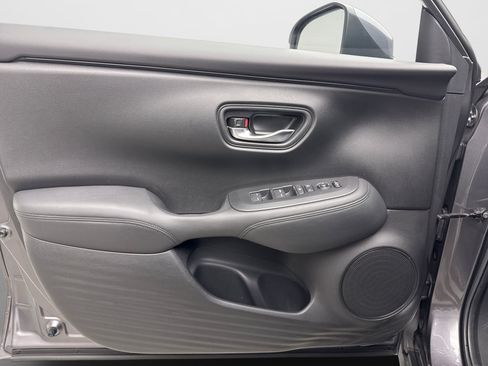 Used 2024 Honda HR-V LX image 9