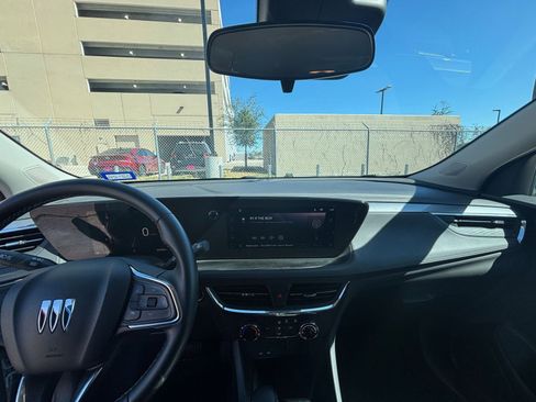 Used 2025 Buick Encore GX Preferred image 32