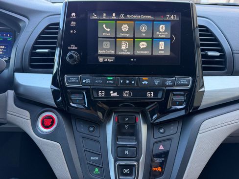 Used 2019 Honda Odyssey EX image 12