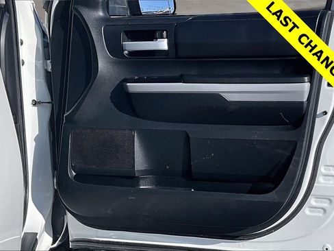 Used 2018 Toyota Tundra SR5 w/ TRD Off Road Package image 25