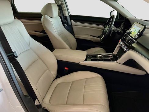 Used 2022 Honda Accord Touring image 30