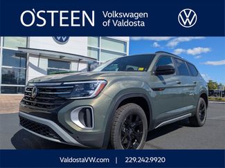 New 2026 Volkswagen Atlas Peak Edition video 1