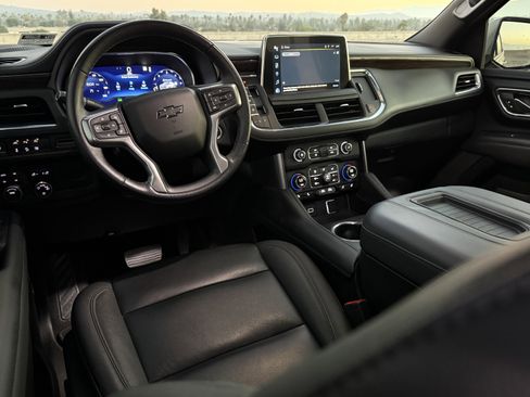 Used 2023 Chevrolet Tahoe Z71 w/ Luxury Package image 28