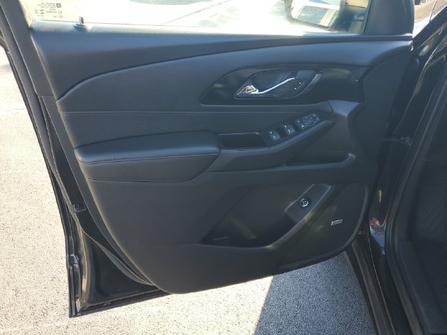 Used 2023 Chevrolet Traverse RS AWD/4WD image 24
