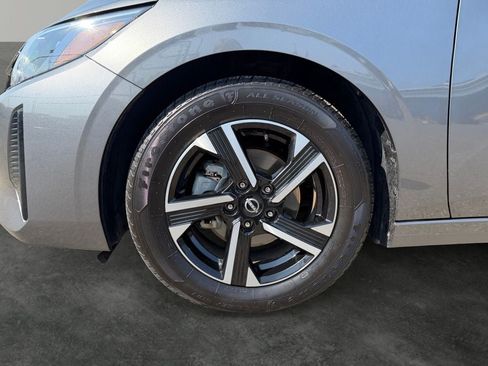 Used 2024 Nissan Sentra SV FWD image 4