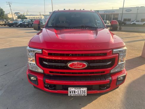 Used 2022 Ford F250 Lariat w/ Lariat Value Package RWD image 2
