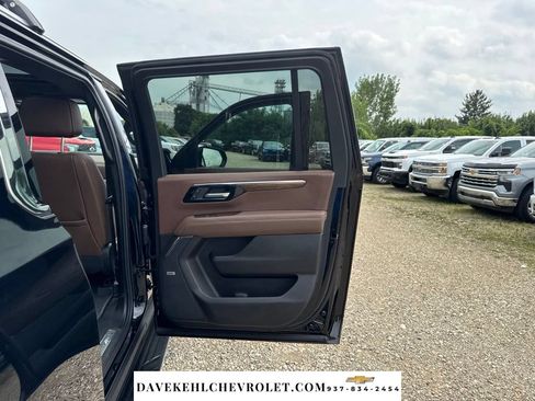 Used 2026 Chevrolet Suburban High Country w/ Sun And Tow Package AWD/4WD image 44
