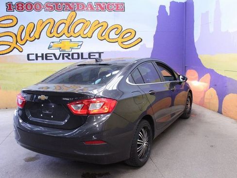 Used 2016 Chevrolet Cruze LT image 8