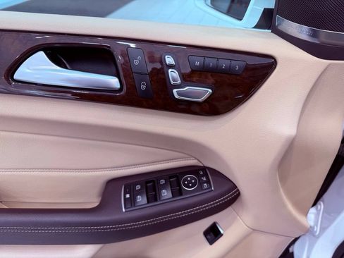Used 2018 Mercedes-Benz GLE 350 4MATIC image 21