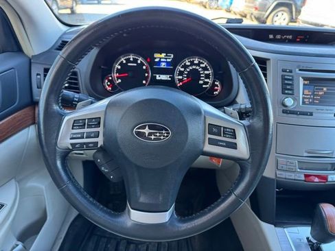 Used 2014 Subaru Outback 2.5i Limited image 18