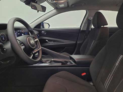 Used 2024 Hyundai Elantra SEL image 17