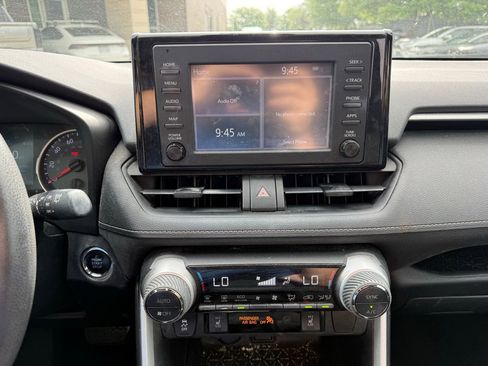 Used 2019 Toyota RAV4 XLE w/ Convenience Package image 16